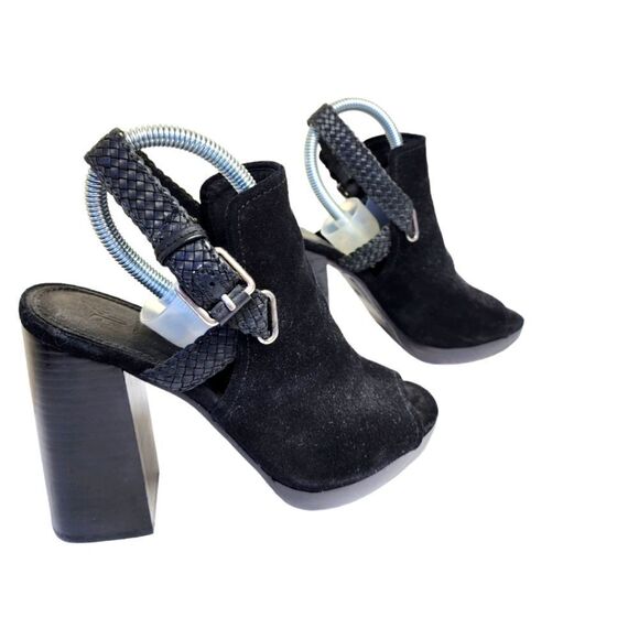 Frye - Picture 1 of 13